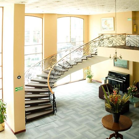 דויטאמה Hotel Dinastia Real מראה חיצוני תמונה